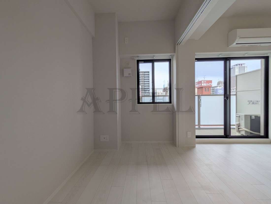 Room image 8