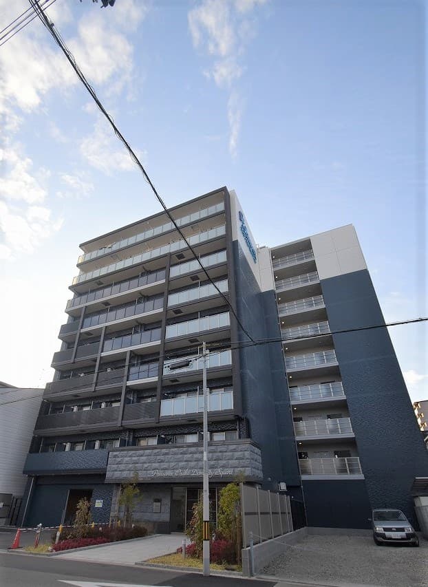 Main Image