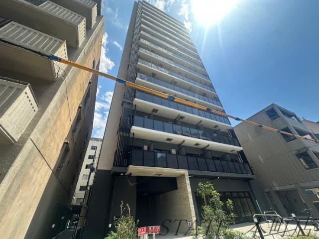 Main Image