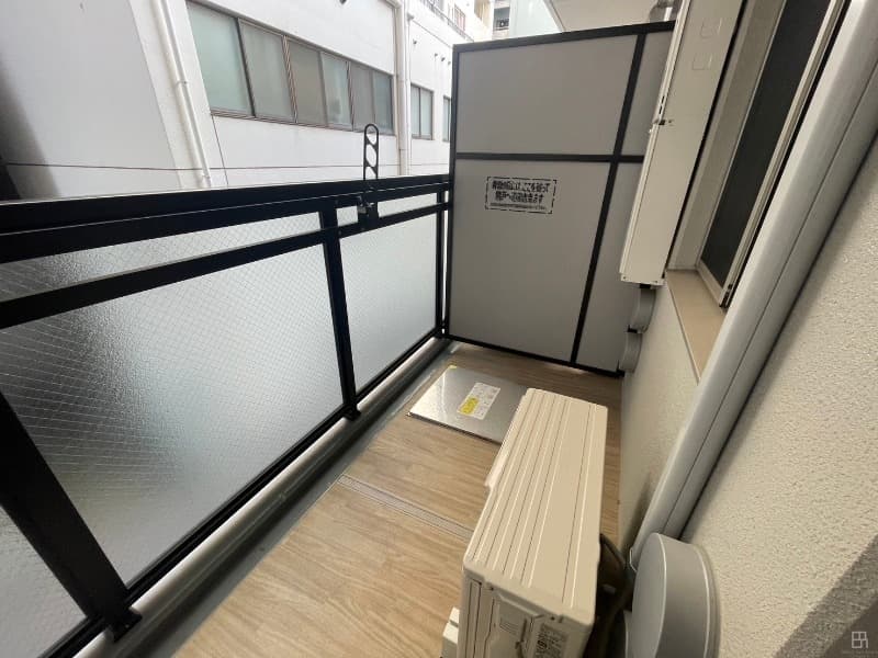 Room image 10