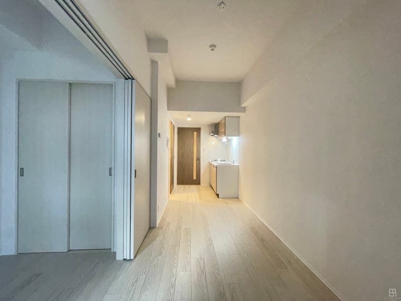 Room image 8