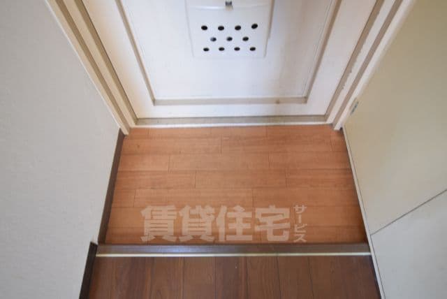 Room image 12