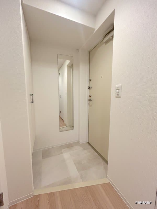 Room image 13