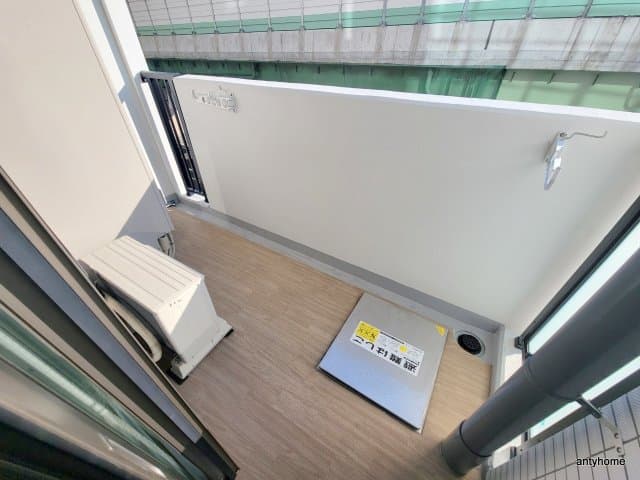 Room image 10