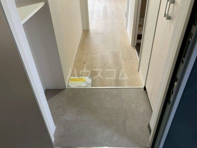 Room image 12