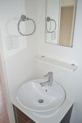 Room image 9