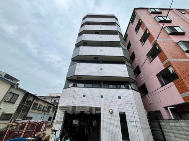Main exterior of Oz Residence Tennoji West