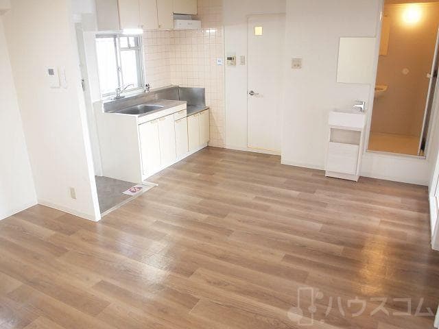 Preview interior of Realize Tamade