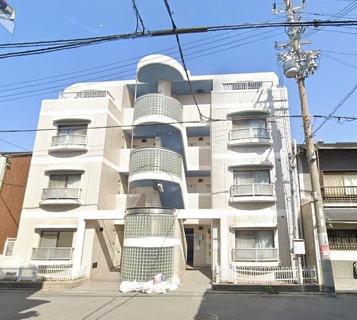Main exterior of Seiki Mansion
