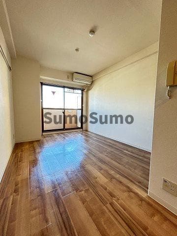 Preview interior of Vanstage Himesato