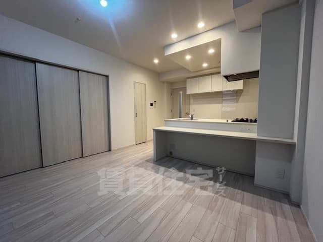 Preview interior of Splendid Abiko Ekimae DUE