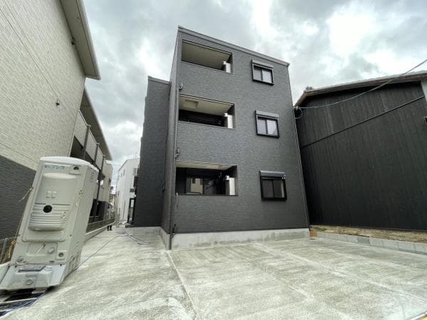 Main Image