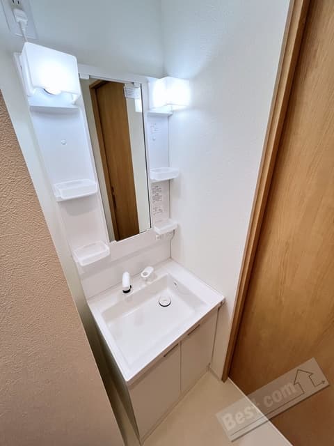 Room image 9