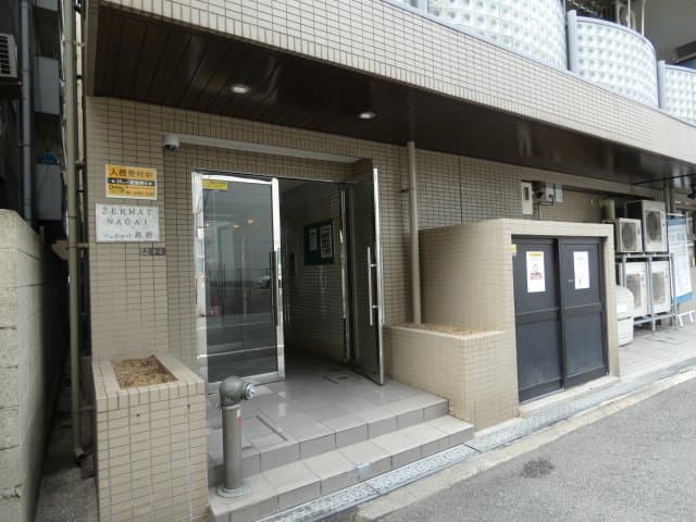 Room image 13