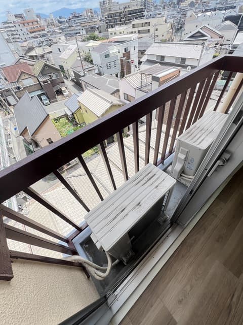Room image 10