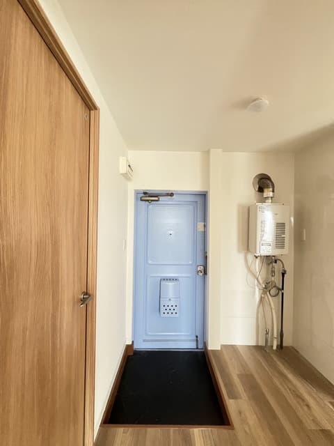 Room image 13