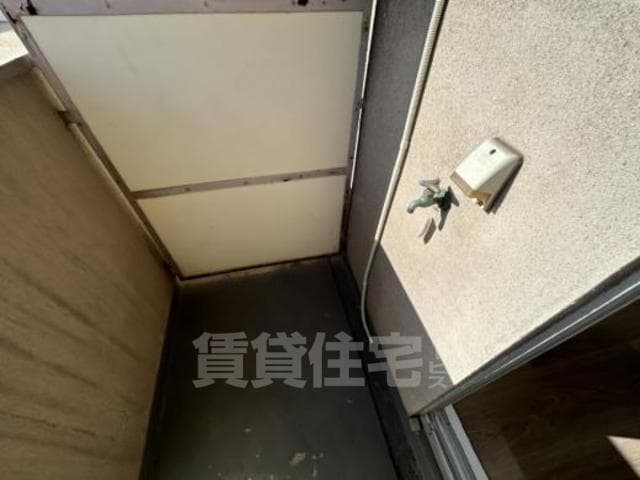 Room image 12