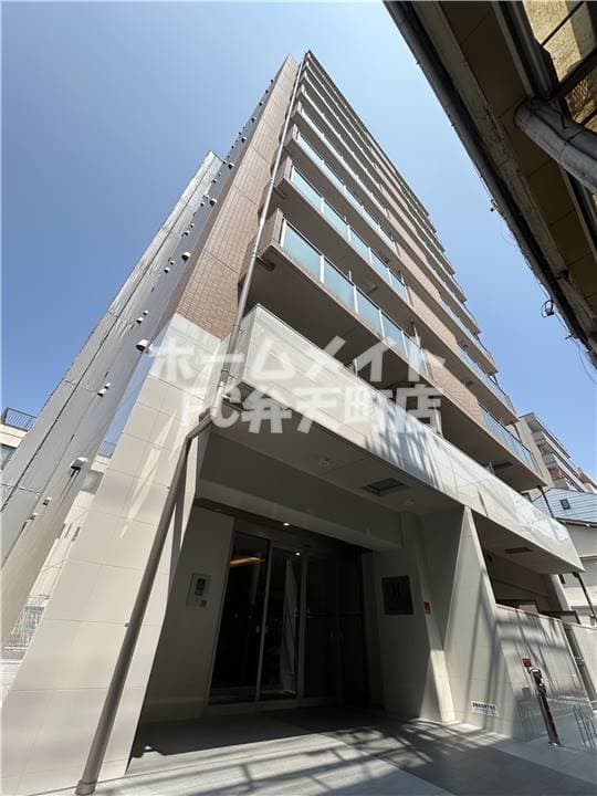 Main Image