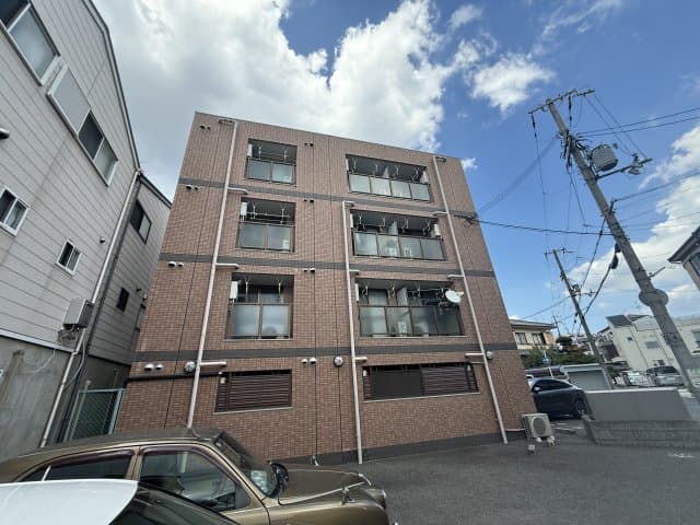 Main exterior of Flora Tsurumi