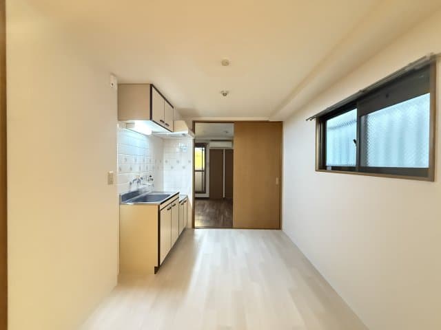 Preview interior of Flora Tsurumi