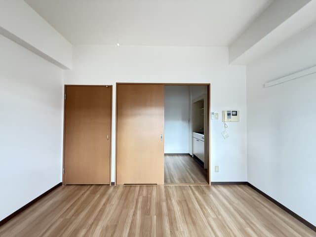 Preview interior of Anesis Tsurumi
