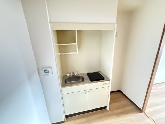 Preview interior of Anesis Tsurumi