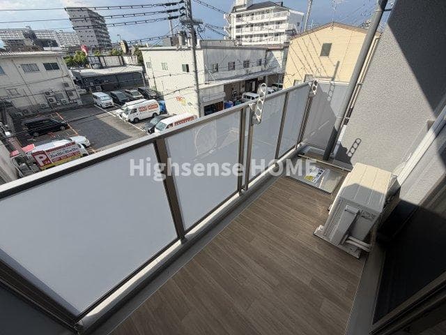 Room image 10