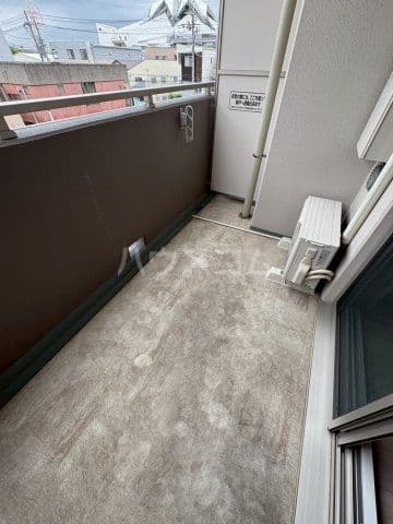 Room image 10