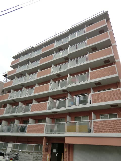 Main exterior of De-LEAD Tsukamoto Ekimae