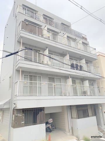 Main exterior of Celestial Higashi-Mikuni