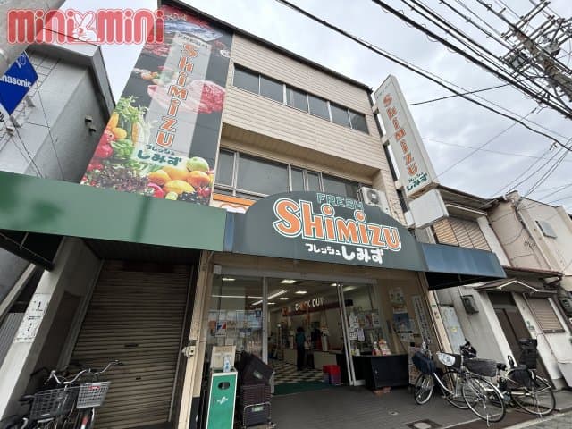 Room image 12