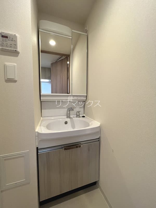 Room image 9