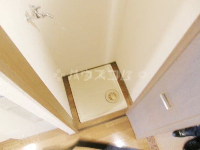 Room image 12