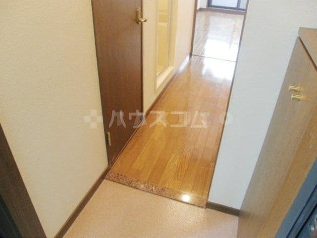 Room image 13