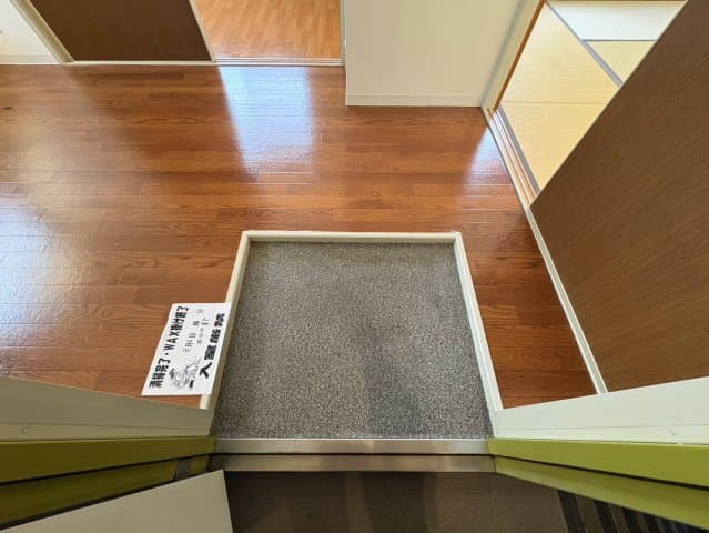 Room image 12
