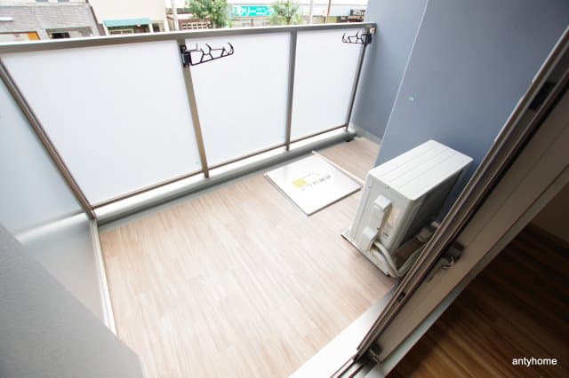 Room image 10