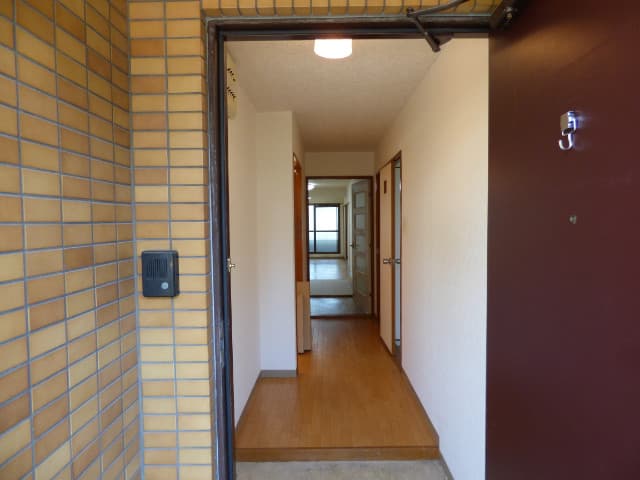 Room image 12