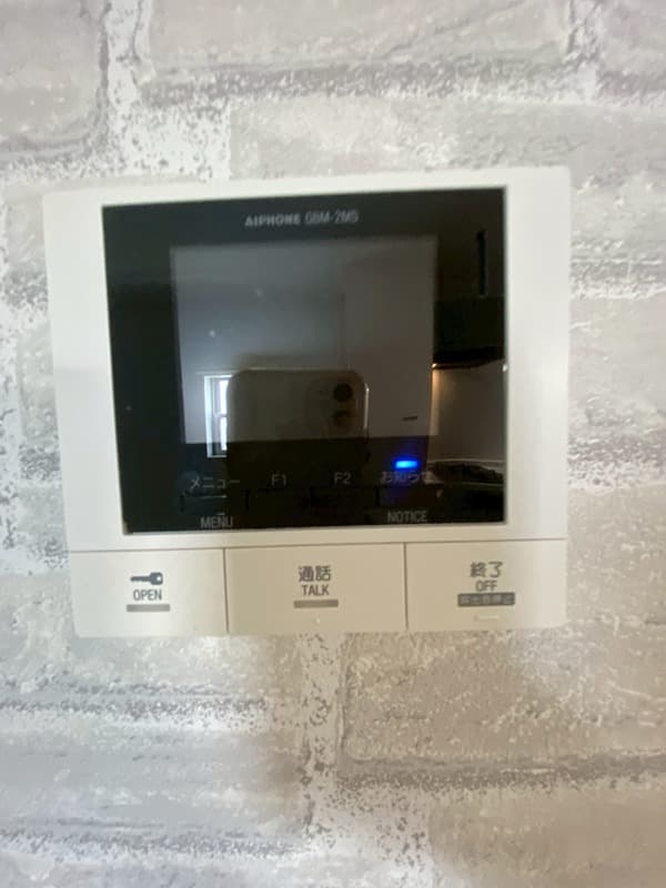 Room image 11