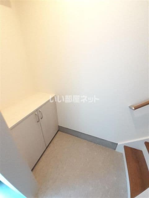 Room image 12
