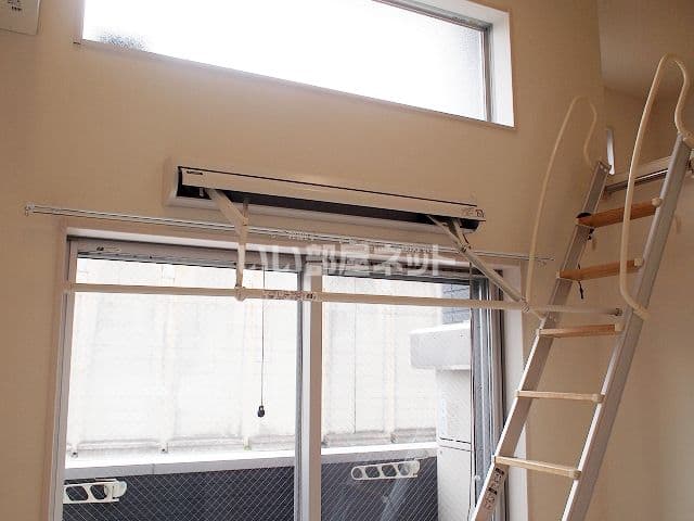Room image 10