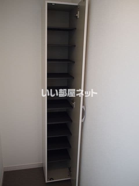 Room image 11