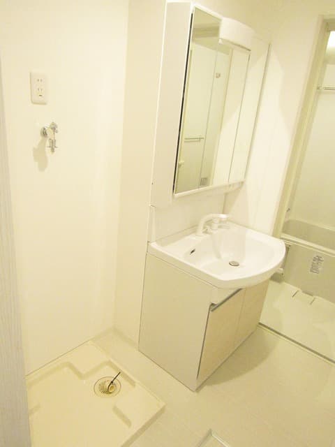 Room image 9