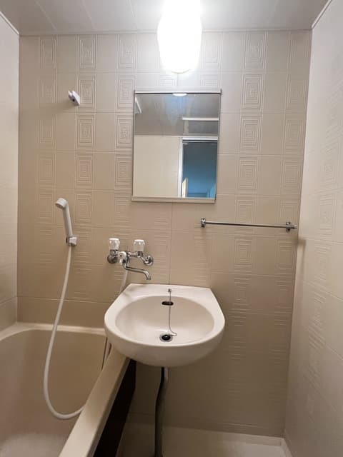Room image 9