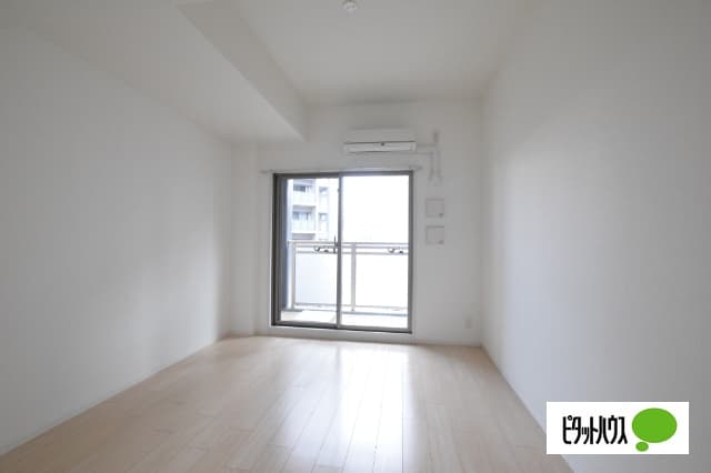 Preview interior of Rb Eslead Esaka Enoki Town