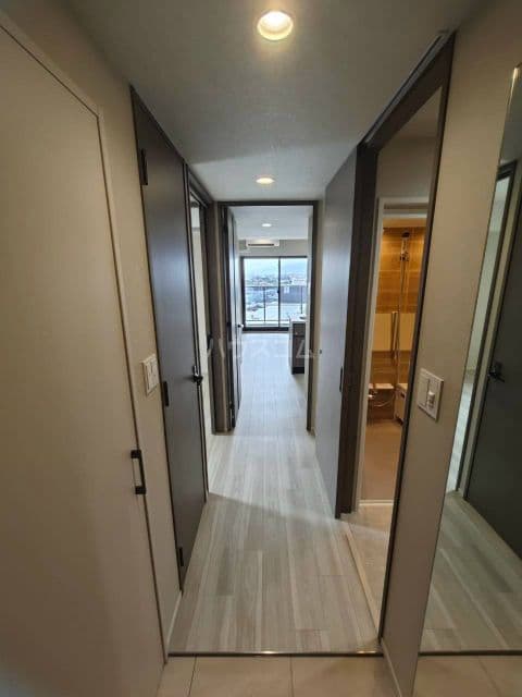 Room image 11
