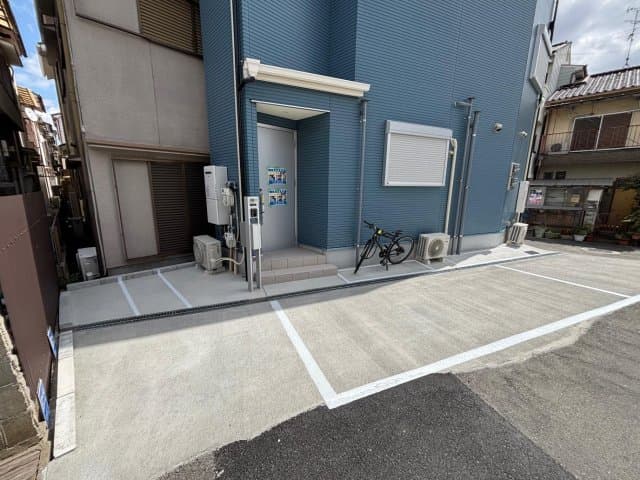 Room image 13