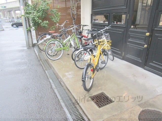 Room image 10
