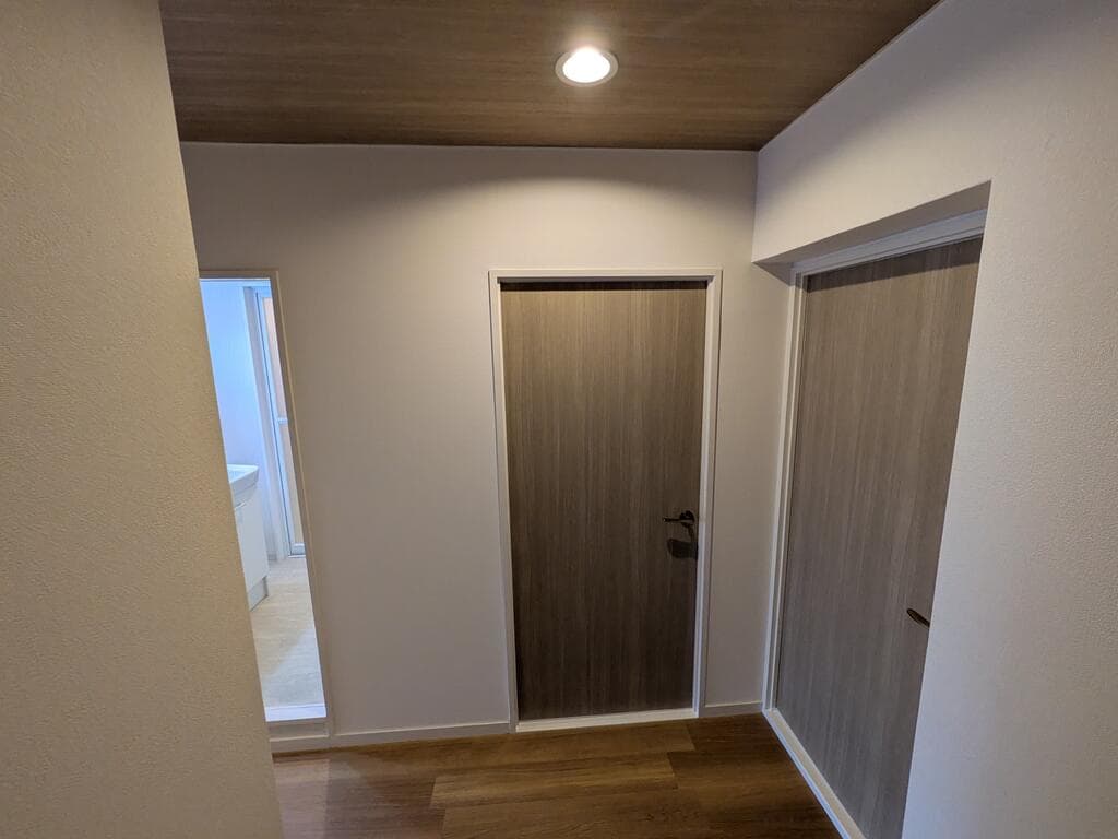 Room image 13