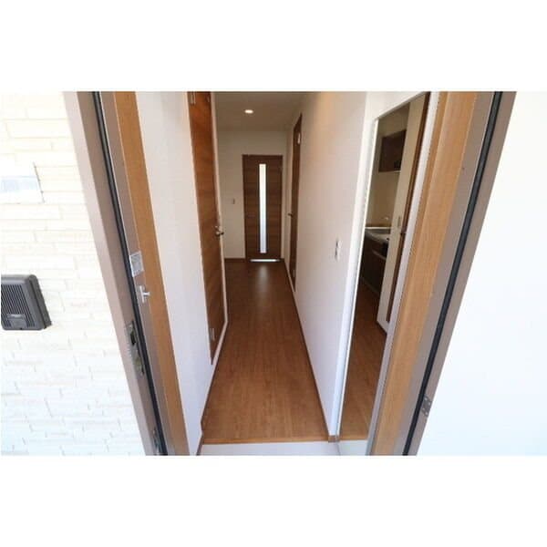 Room image 11
