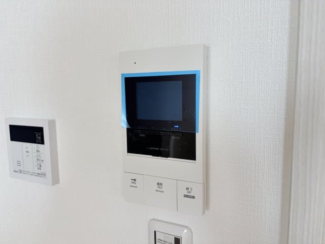 Room image 11
